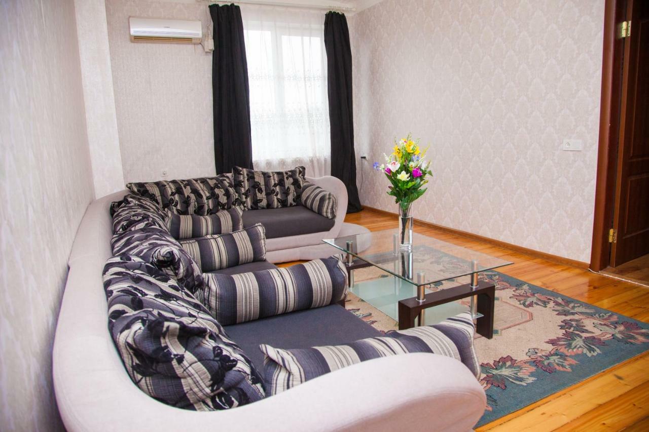Apartment On Stalevariv Street 7 Zaporizhia Exterior foto